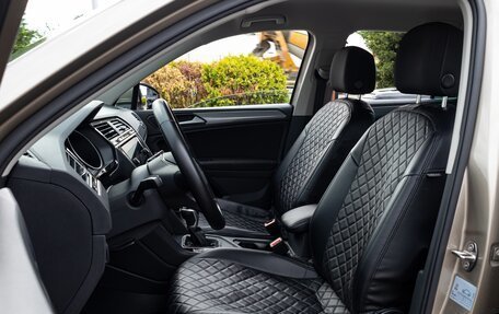 Volkswagen Tiguan II, 2021 год, 2 395 000 рублей, 11 фотография