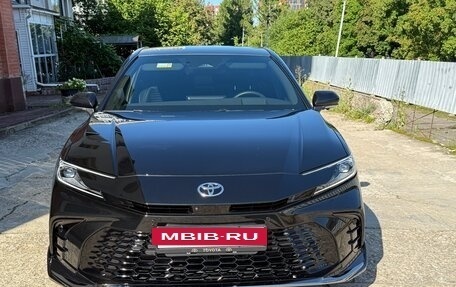 Toyota Camry, 2025 год, 3 790 000 рублей, 2 фотография