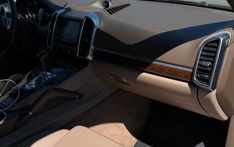 Porsche Cayenne III, 2013 год, 2 500 000 рублей, 12 фотография