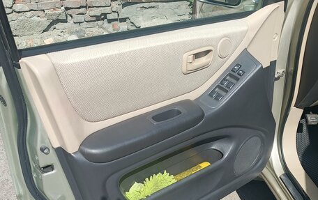Toyota Highlander III, 2001 год, 850 000 рублей, 25 фотография