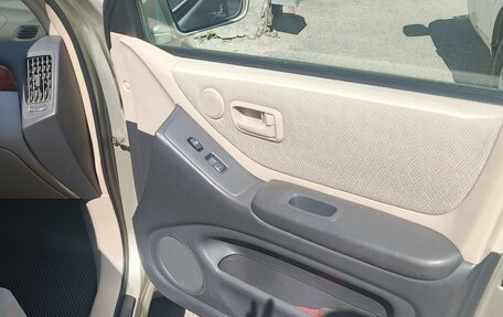 Toyota Highlander III, 2001 год, 850 000 рублей, 27 фотография