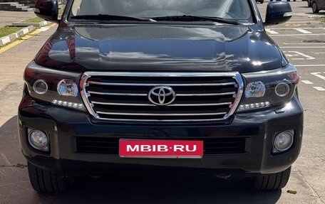 Toyota Land Cruiser 200, 2015 год, 2 900 000 рублей, 3 фотография