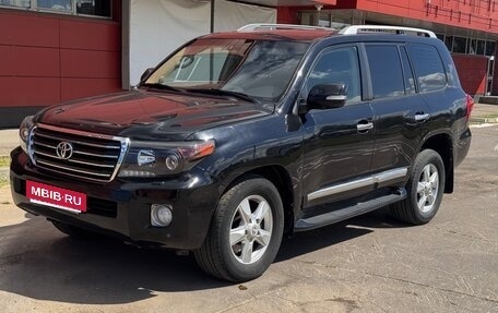 Toyota Land Cruiser 200, 2015 год, 2 900 000 рублей, 2 фотография