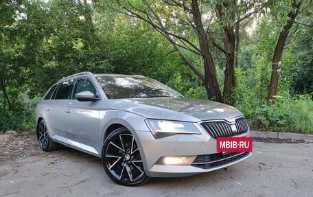 Skoda Superb III рестайлинг, 2017 год, 1 880 000 рублей, 11 фотография