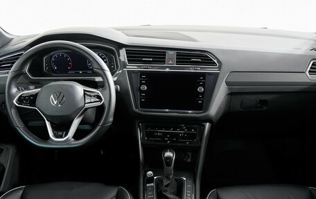 Volkswagen Tiguan II, 2021 год, 3 495 000 рублей, 13 фотография