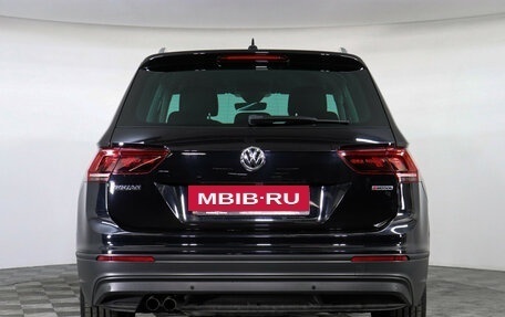 Volkswagen Tiguan II, 2019 год, 3 049 000 рублей, 7 фотография