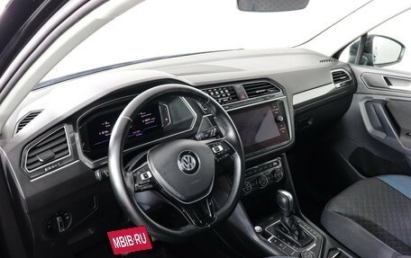 Volkswagen Tiguan II, 2019 год, 3 049 000 рублей, 10 фотография