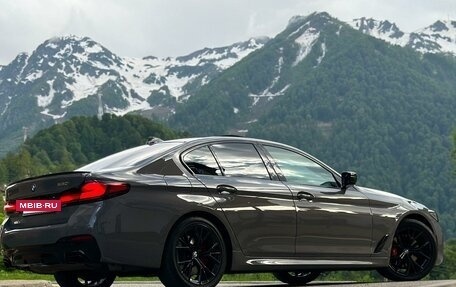 BMW 5 серия, 2020 год, 4 300 000 рублей, 2 фотография