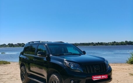 Toyota Land Cruiser Prado 150 рестайлинг 2, 2011 год, 3 100 000 рублей, 1 фотография