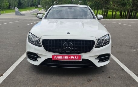 Mercedes-Benz E-Класс, 2018 год, 1 750 000 рублей, 2 фотография