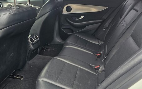 Mercedes-Benz E-Класс, 2018 год, 1 750 000 рублей, 10 фотография
