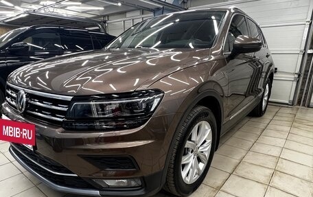 Volkswagen Tiguan II, 2018 год, 2 450 000 рублей, 2 фотография