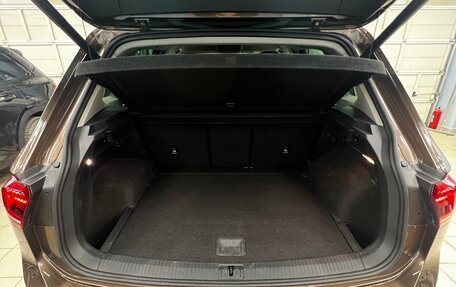 Volkswagen Tiguan II, 2018 год, 2 450 000 рублей, 16 фотография