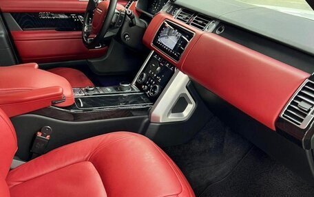 Land Rover Range Rover IV рестайлинг, 2018 год, 8 500 000 рублей, 3 фотография