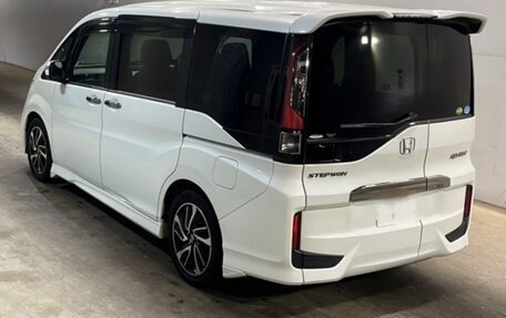 Honda Stepwgn IV, 2017 год, 1 850 000 рублей, 8 фотография