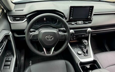 Toyota RAV4, 2021 год, 3 675 000 рублей, 6 фотография