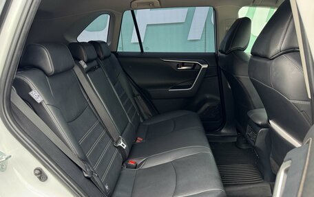 Toyota RAV4, 2021 год, 3 675 000 рублей, 7 фотография