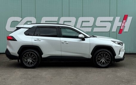 Toyota RAV4, 2021 год, 3 675 000 рублей, 5 фотография