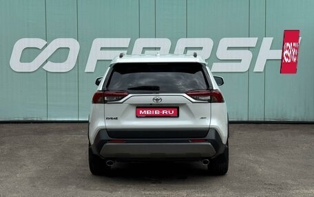 Toyota RAV4, 2021 год, 3 675 000 рублей, 4 фотография