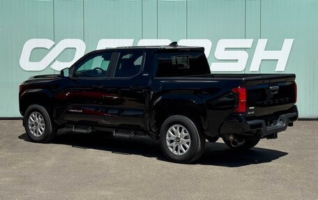 Toyota Tacoma, 2024 год, 6 399 000 рублей, 2 фотография