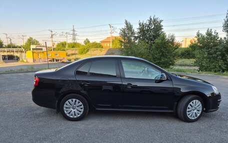 Volkswagen Jetta VI, 2010 год, 965 000 рублей, 5 фотография