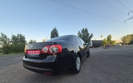 Volkswagen Jetta VI, 2010 год, 965 000 рублей, 2 фотография