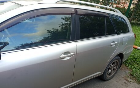 Toyota Avensis III рестайлинг, 2006 год, 900 000 рублей, 4 фотография