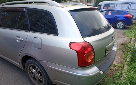 Toyota Avensis III рестайлинг, 2006 год, 900 000 рублей, 5 фотография