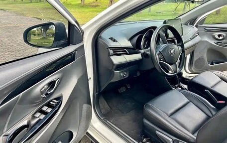 Toyota Yaris XP150 рестайлинг, 2023 год, 1 600 000 рублей, 15 фотография