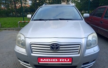 Toyota Avensis III рестайлинг, 2006 год, 900 000 рублей, 2 фотография