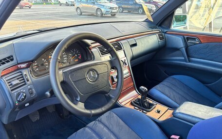 Mercedes-Benz E-Класс, 1996 год, 475 000 рублей, 9 фотография
