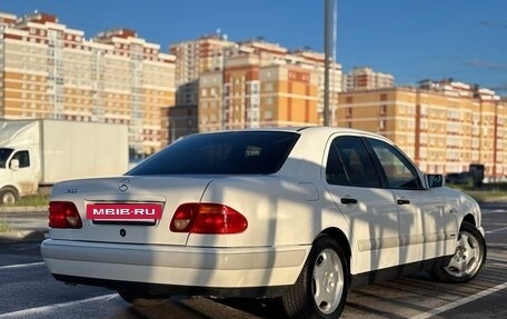 Mercedes-Benz E-Класс, 1996 год, 475 000 рублей, 3 фотография