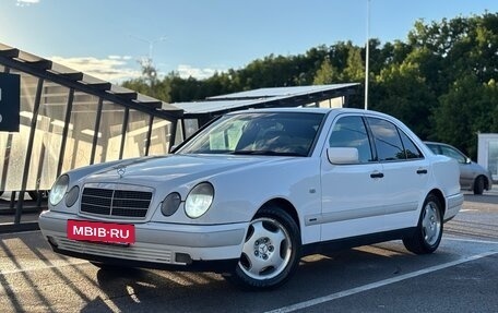 Mercedes-Benz E-Класс, 1996 год, 475 000 рублей, 2 фотография