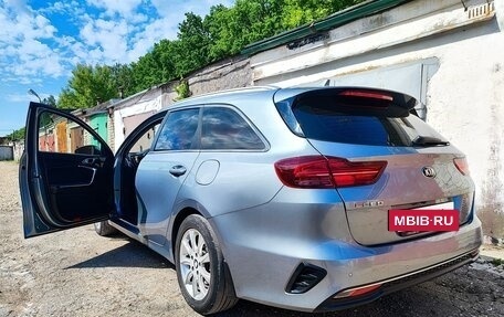 KIA cee'd III, 2019 год, 1 750 000 рублей, 2 фотография