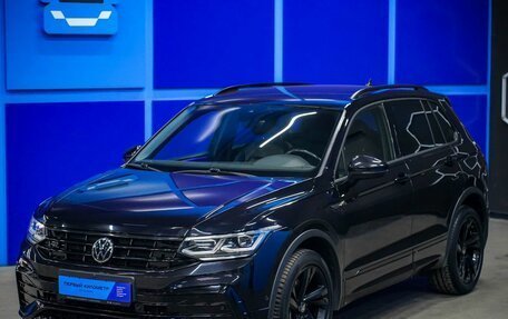 Volkswagen Tiguan II, 2021 год, 3 495 000 рублей, 2 фотография
