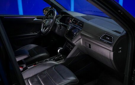 Volkswagen Tiguan II, 2021 год, 3 495 000 рублей, 13 фотография