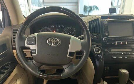 Toyota Land Cruiser 200, 2012 год, 3 150 000 рублей, 7 фотография