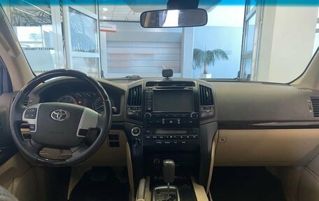 Toyota Land Cruiser 200, 2012 год, 3 150 000 рублей, 10 фотография
