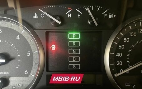 Toyota Land Cruiser 200, 2012 год, 3 150 000 рублей, 9 фотография
