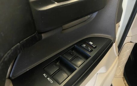 Toyota Land Cruiser 200, 2012 год, 3 150 000 рублей, 17 фотография