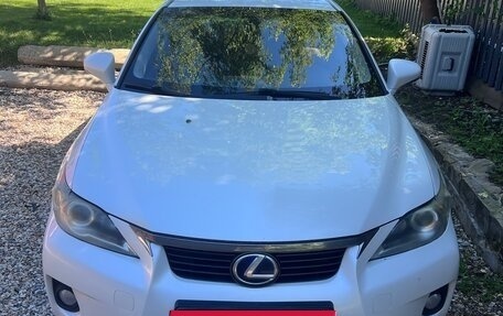 Lexus CT I рестайлинг, 2011 год, 1 300 000 рублей, 2 фотография