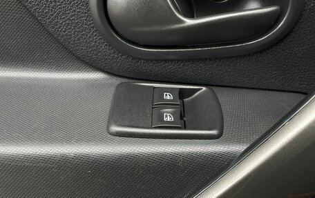 Renault Logan II, 2018 год, 990 000 рублей, 18 фотография