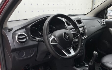 Renault Logan II, 2018 год, 990 000 рублей, 15 фотография