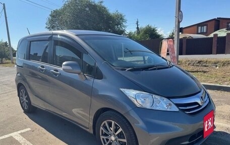 Honda Freed I, 2012 год, 1 070 000 рублей, 2 фотография