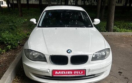 BMW 1 серия, 2011 год, 710 000 рублей, 1 фотография