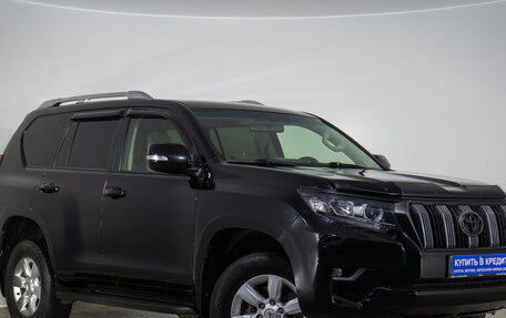 Toyota Land Cruiser Prado 150 рестайлинг 2, 2015 год, 3 199 000 рублей, 2 фотография