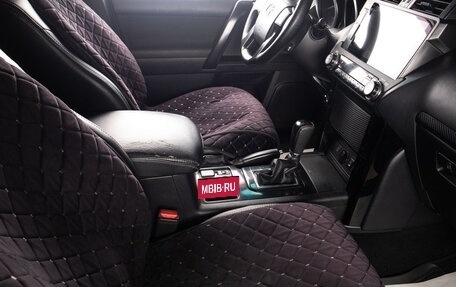 Toyota Land Cruiser Prado 150 рестайлинг 2, 2015 год, 3 199 000 рублей, 21 фотография