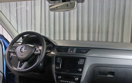 Skoda Rapid I, 2017 год, 999 000 рублей, 5 фотография