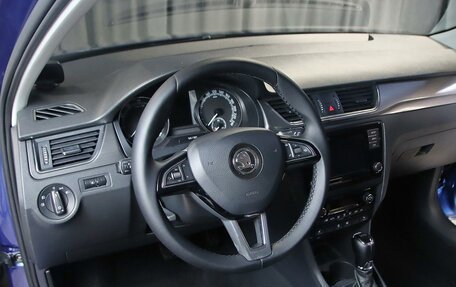 Skoda Rapid I, 2017 год, 999 000 рублей, 8 фотография