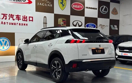 Peugeot 2008 II, 2023 год, 1 300 000 рублей, 4 фотография